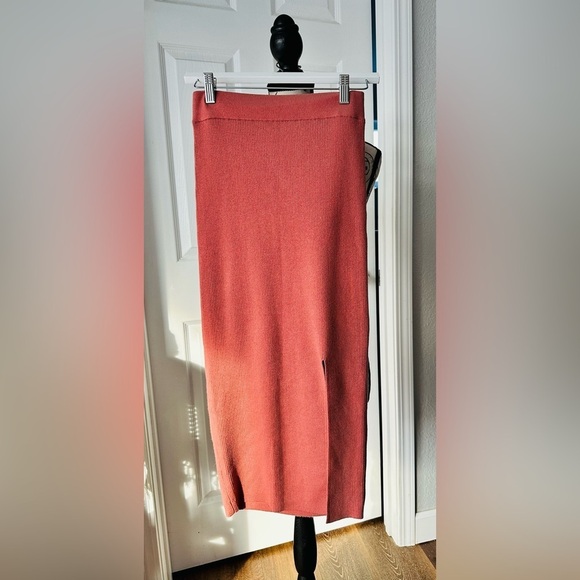 Babaton Dresses & Skirts - Babaton Terracotta Pencil Skirt